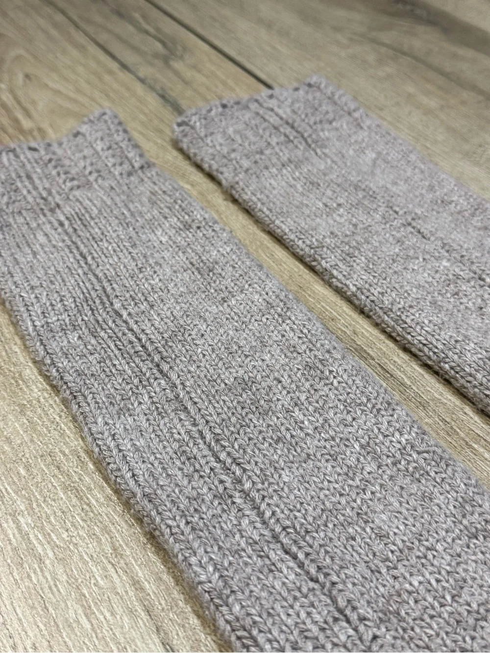 HUE Cable Knit Leg Warmers Taupe 24” Long Cozy Balletcore Boot Socks
